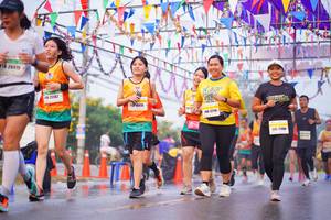 BIB: 2582, 1486
                            <button type="button" onclick="openModal(9958712)" class="btn btn-primary btn-sm float-right btn-popup" data-toggle="modal" data-target=".modal-high-quality">
                        <i class="fas fa-shopping-cart"></i> Add to Cart
                    </button>
                                            <button type="button" onclick="isThisMe(9958712, true)" class="btn btn-success btn-sm float-right btn-popup btn-isme hidden" data-toggle="tooltip" data-placement="bottom" title="นี่คือรูปของคุณใช่ไหม คลิกที่นี่เพื่อเอาเข้าอัลบั้ม">
                        <i class="fas fa-plus"></i> Add to album
                    </button>
                    <button type="button" onclick="isThisMe(9958712, false)" class="btn btn-warning btn-sm float-right btn-popup btn-isnotme hidden">
                        <i class="fas fa-ban"></i> Remove from album
                    </button>